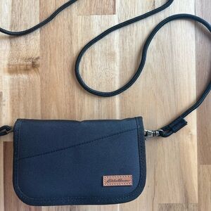 Eddie Bauer Black Crossbody Bag New Without Tags
